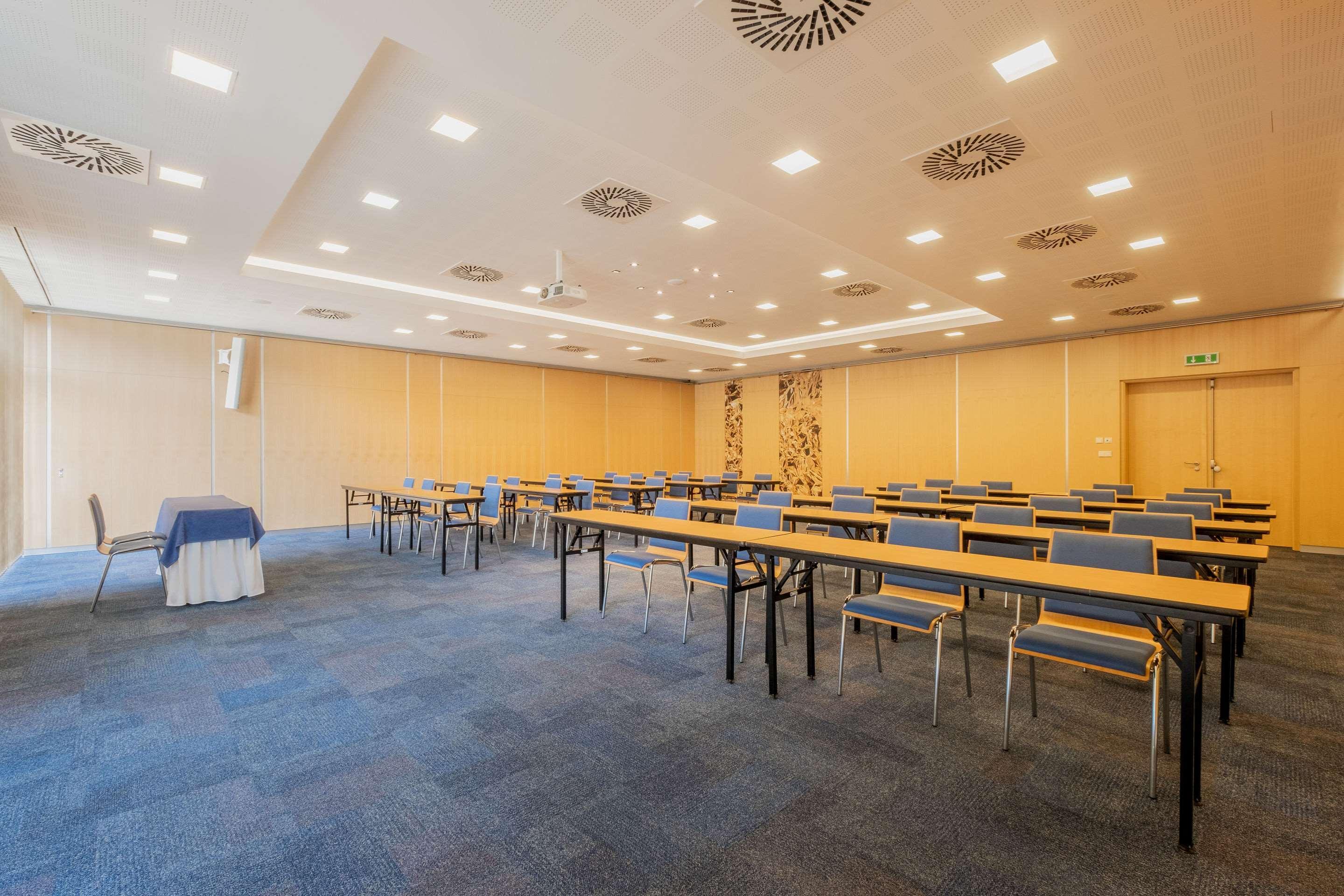 Clarion Congress Hotel 4*