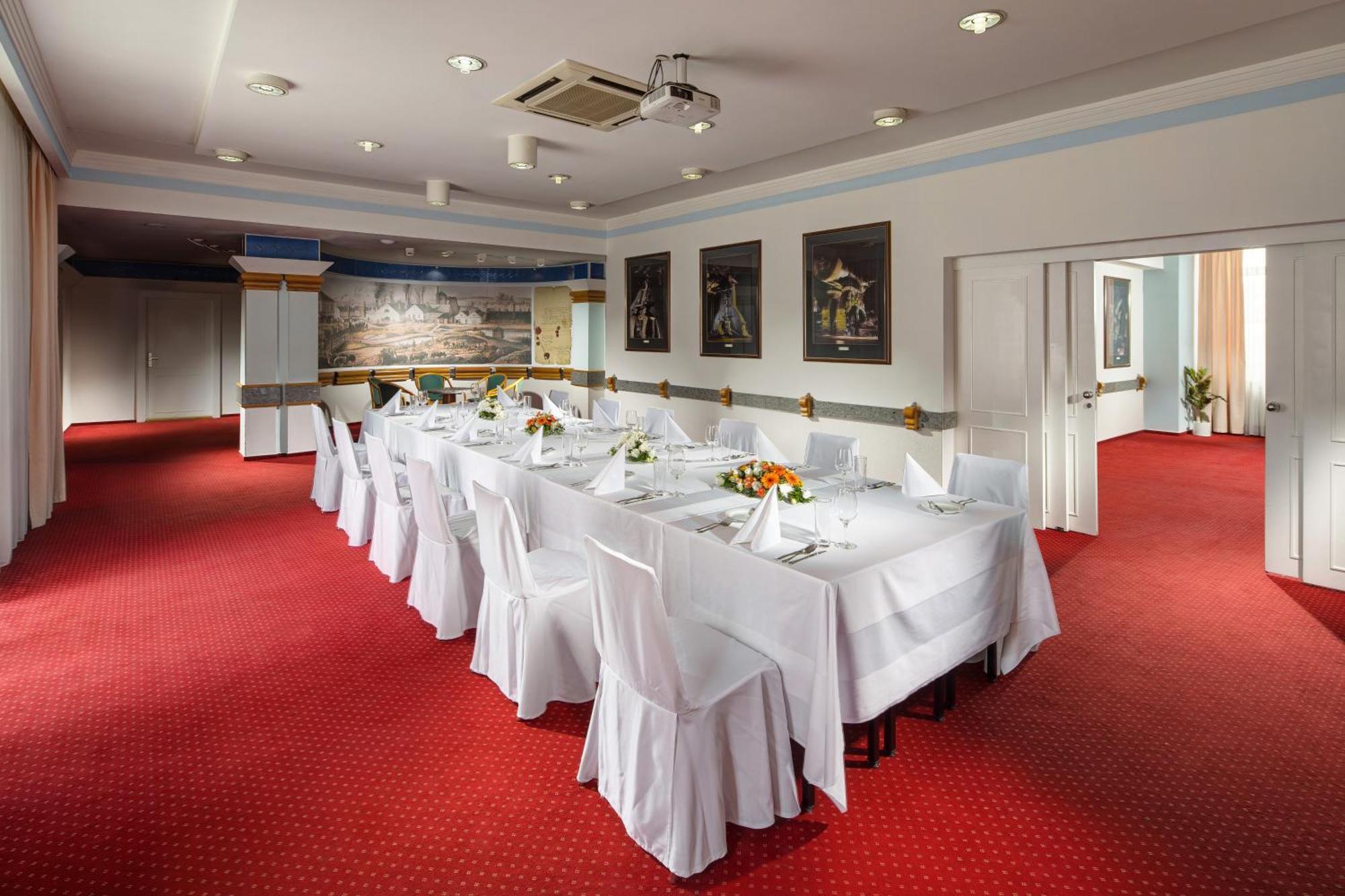 Clarion Congress Hotel